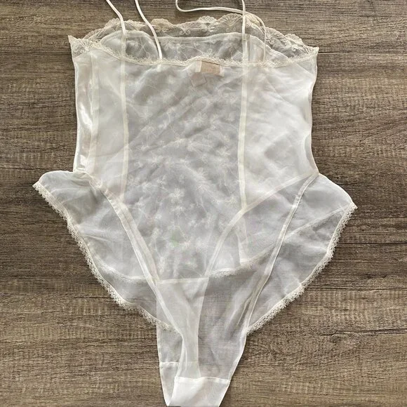 Victoria Secret Gold Tag Bridal Set Size M